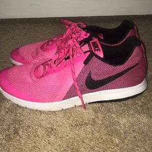 Nike Tennis Shoes